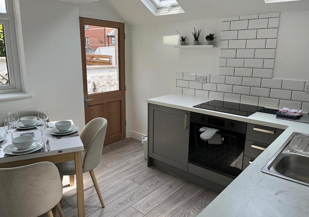 34 One Leilighet Lytham St. Annes Eksteriør bilde