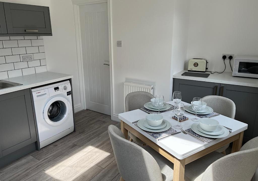 34 One Leilighet Lytham St. Annes Eksteriør bilde
