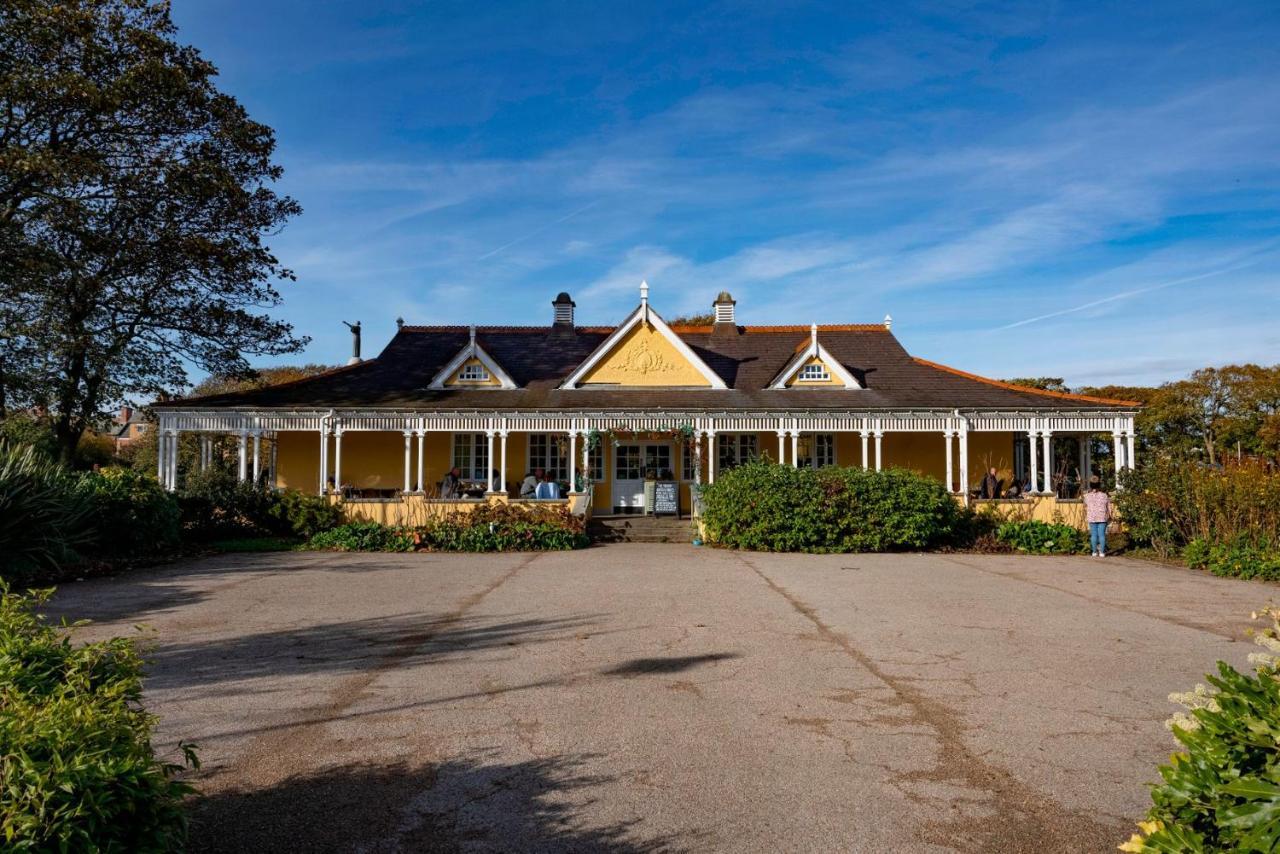 34 One Leilighet Lytham St. Annes Eksteriør bilde